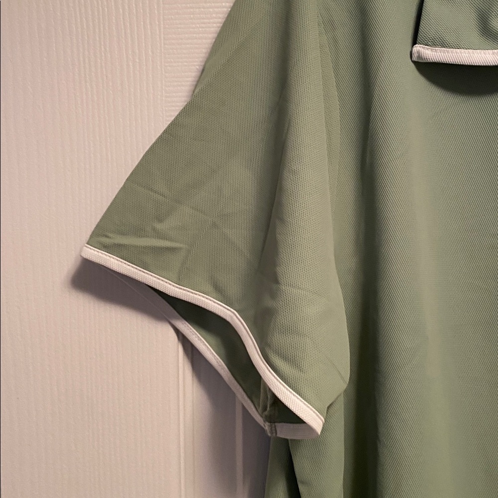 Dokotoo Women’s Green Polo Shirt…size 2XL - Picture 3 of 6